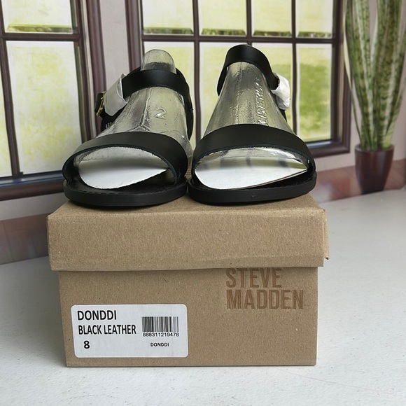 Steve Madden Donddi Sandals - Picture 3 of 5